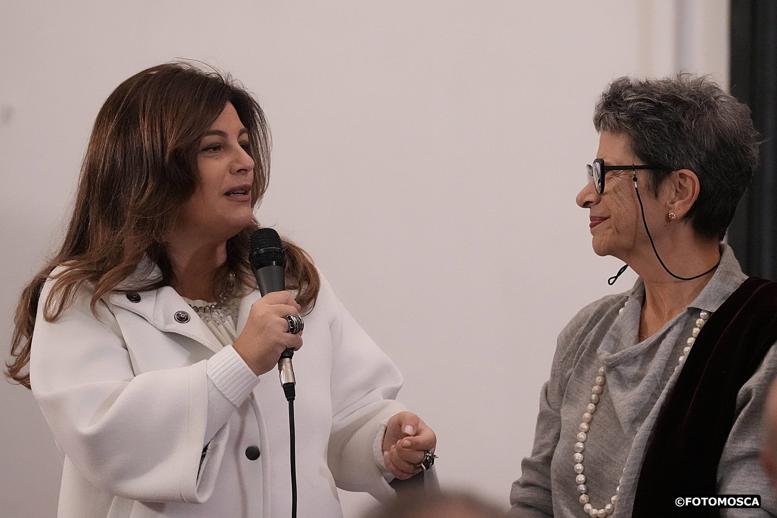 Desireé Klain, Maria Basile Desireé Klain, Maria Basile